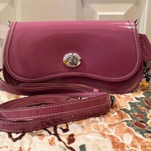 Coach Wavy Dinky Bag In Crinkle Patent Coachtopia Leather